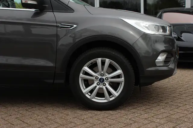 Ford Kuga view 13