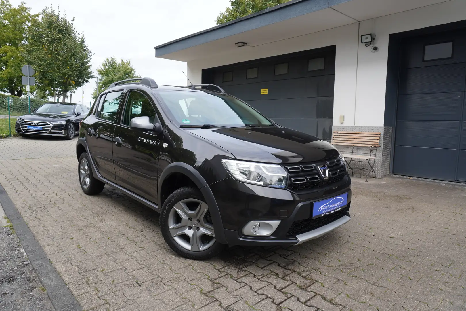 Dacia Sandero Stepway 0.9 TCe Prestige EDC KLIMA+NAVI+Org.15.Tkm Schwarz - 1