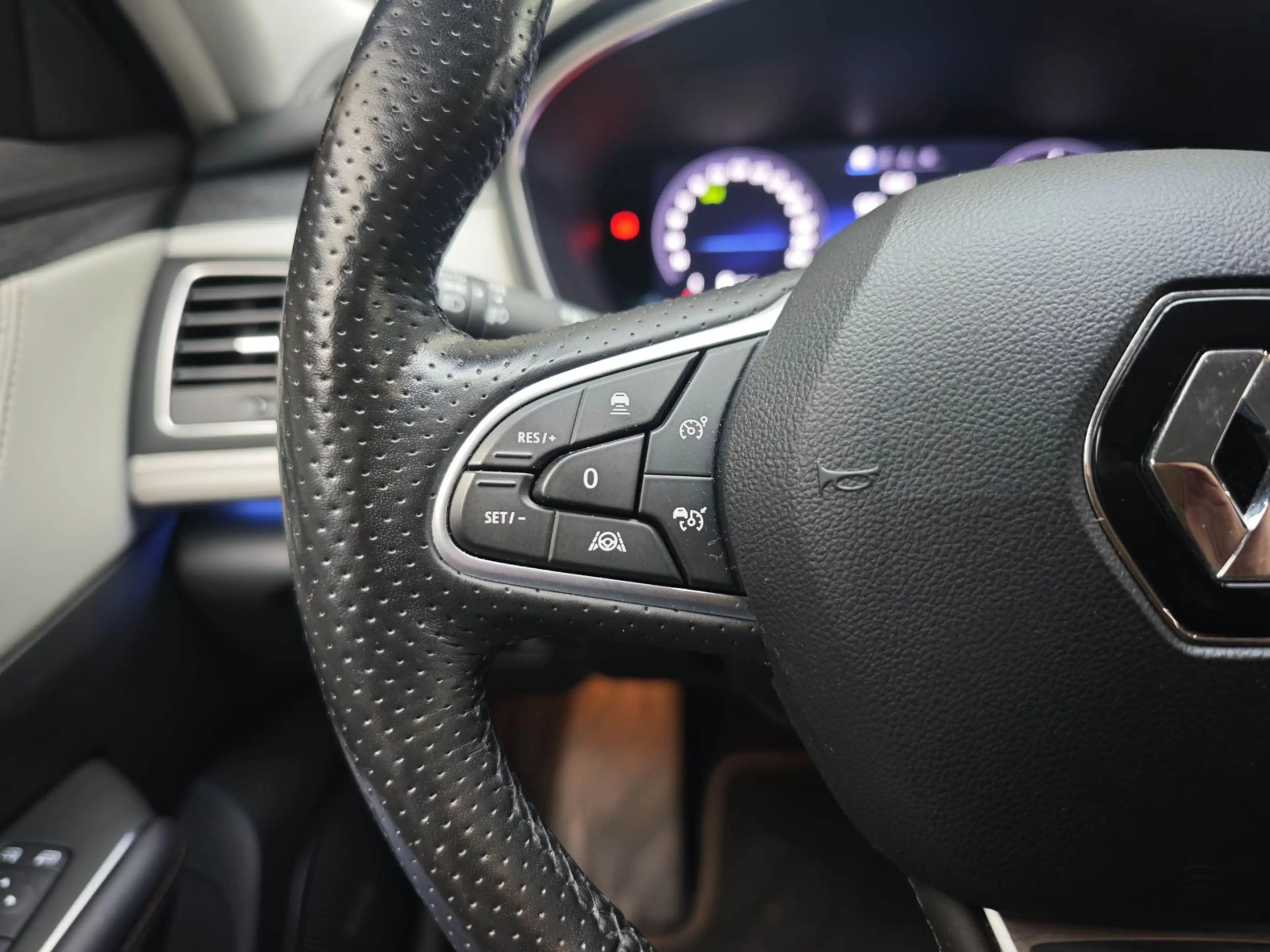 Renault Talisman Initiale Paris — photo 12