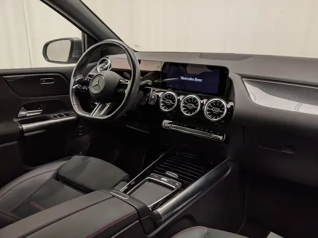 Mercedes-Benz B-Class view 6