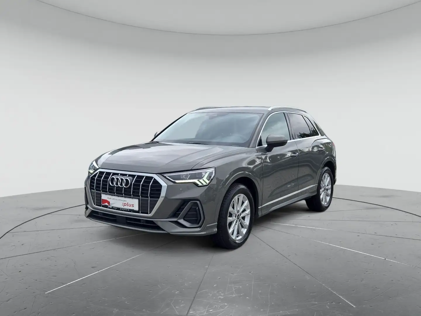 Audi Q3 S line 35 TFSI S tronic, VIRTUAL/AHK/LED/PDC/ Grau - 2