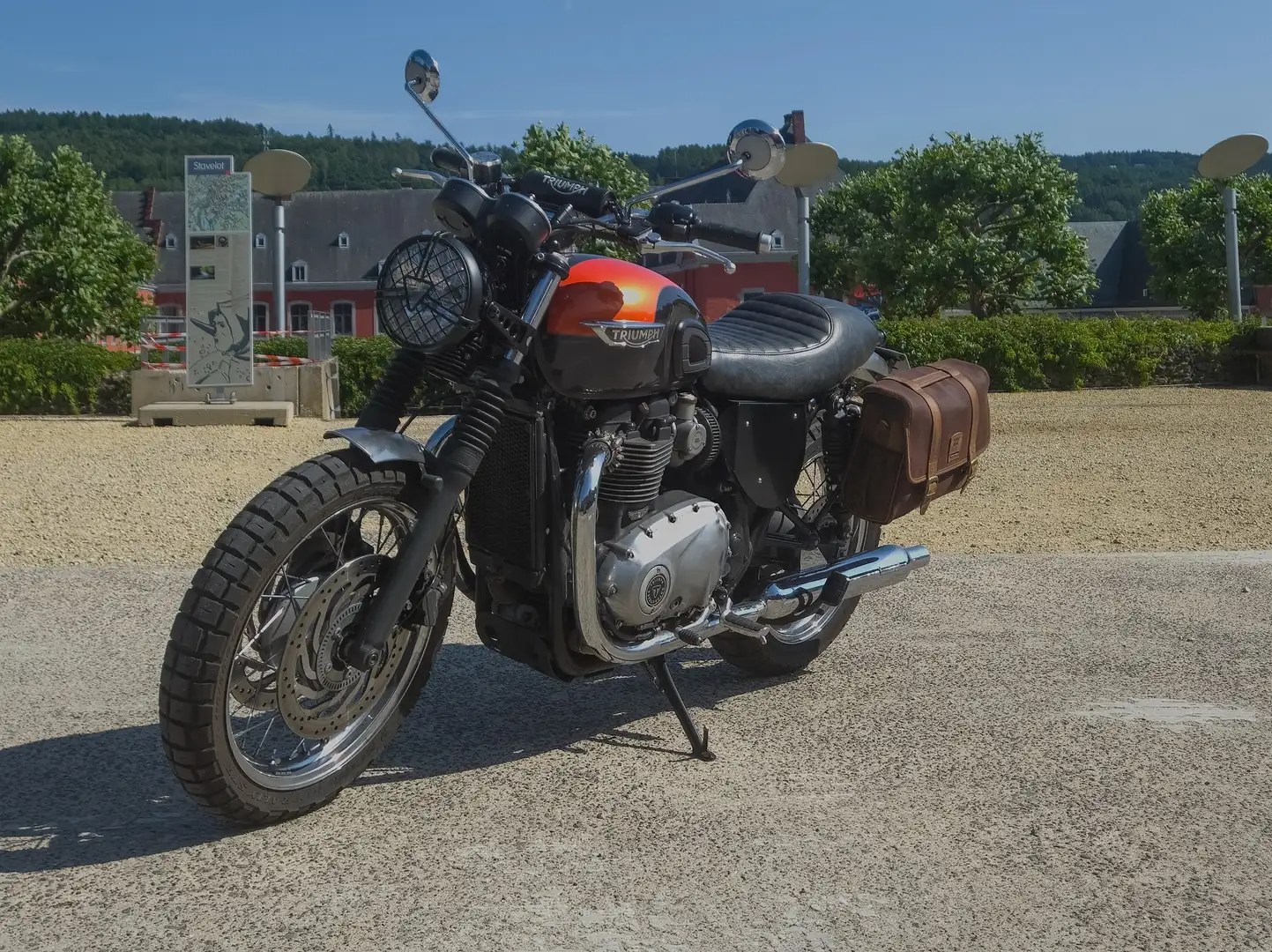 Triumph Bonneville T120 Orange - 2