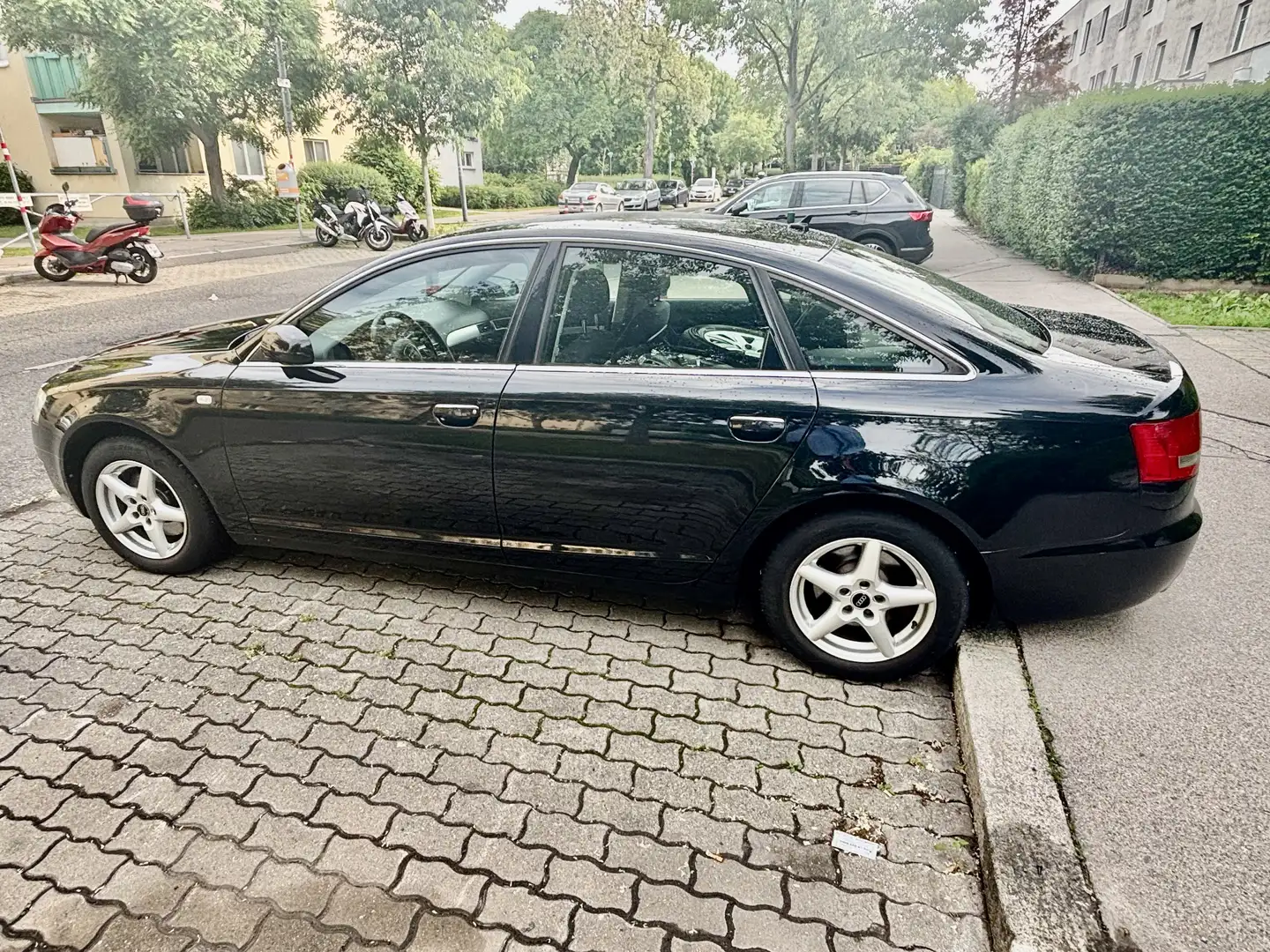 Audi A6 2,4 V6 - 1