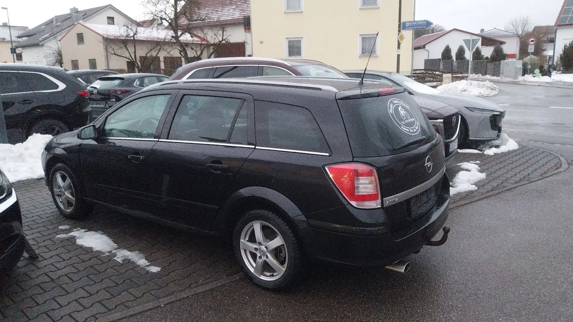 Opel Astra H 2.0. Caravan Sport Schwarz - 2