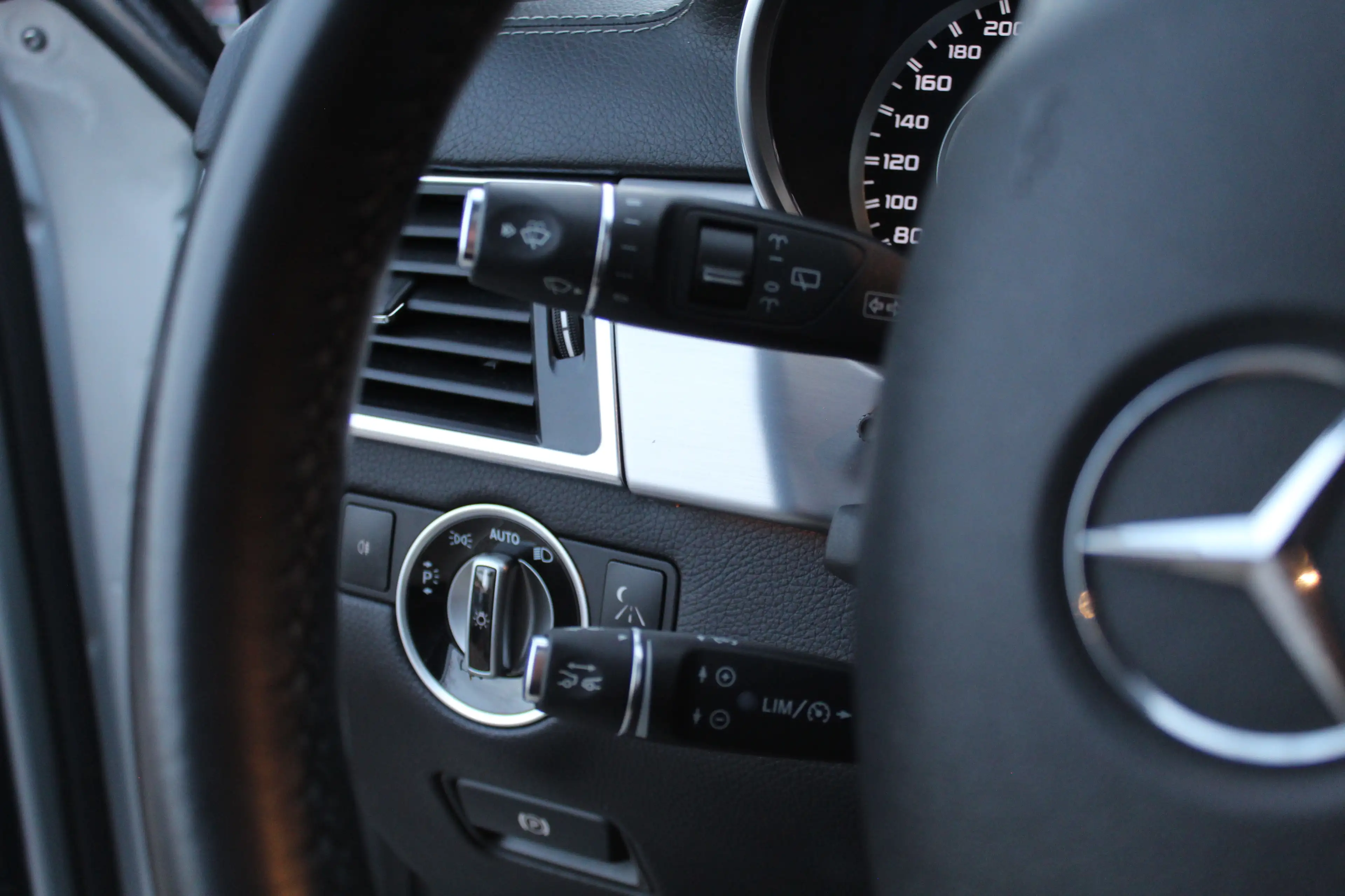 Mercedes-Benz GL 63 AMG GL 63 AMG 4Matic Aut 7SITZ*PANO*AHK*VOll* — photo 11
