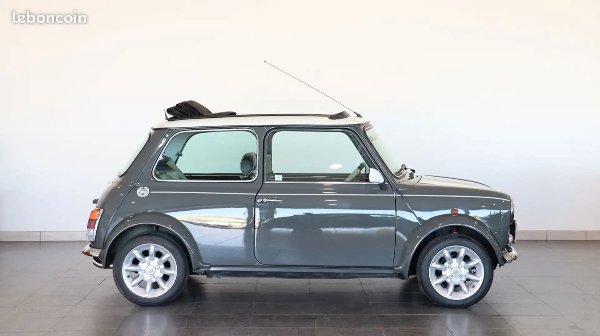 MINI One cooper 1.3l Grau - 2
