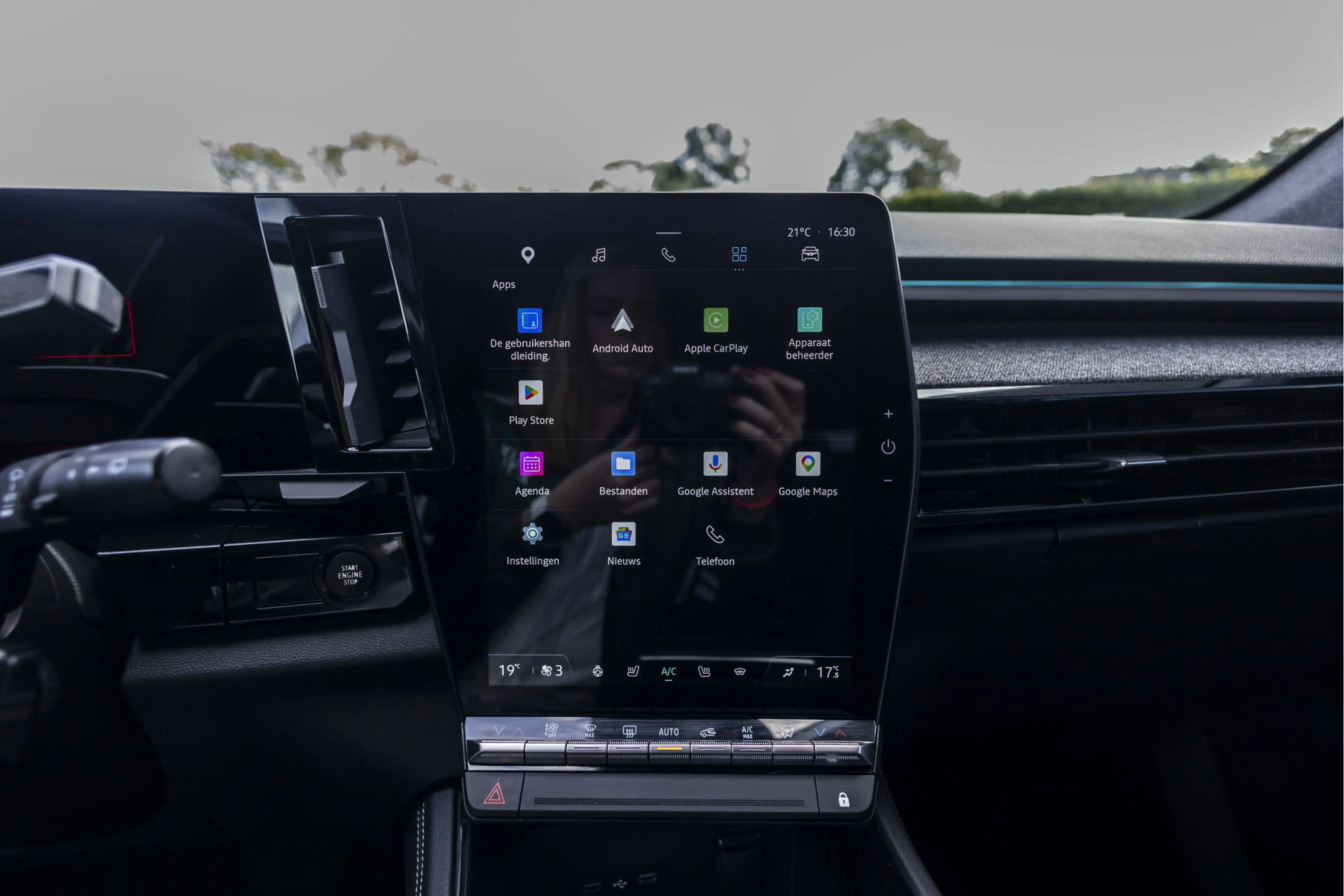 Renault Espace E-Tech full hybrid 200 techno 7p. | Trekhaak | Cam — photo 29