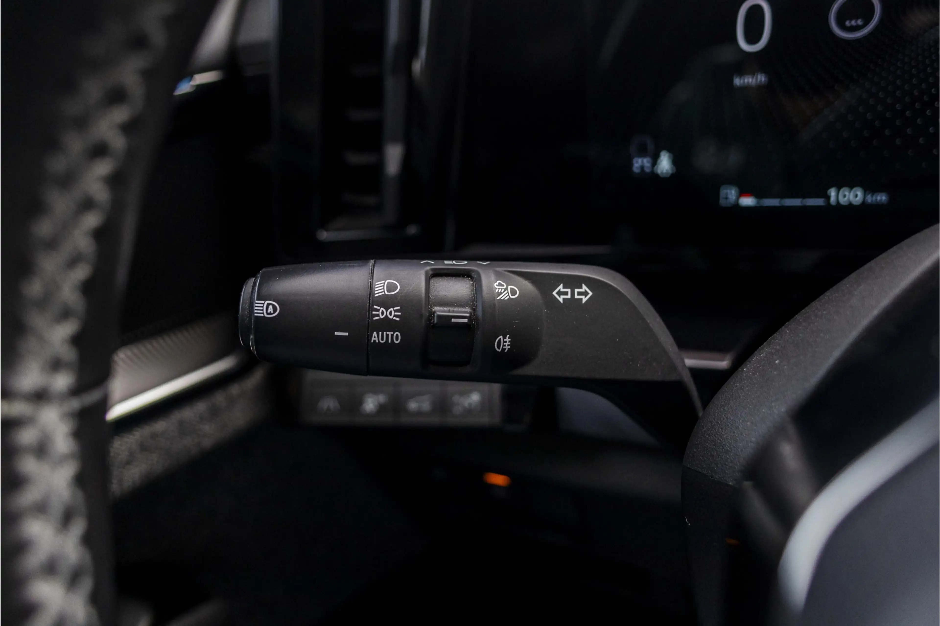 Renault Espace E-Tech full hybrid 200 techno 7p. | Trekhaak | Cam — photo 37