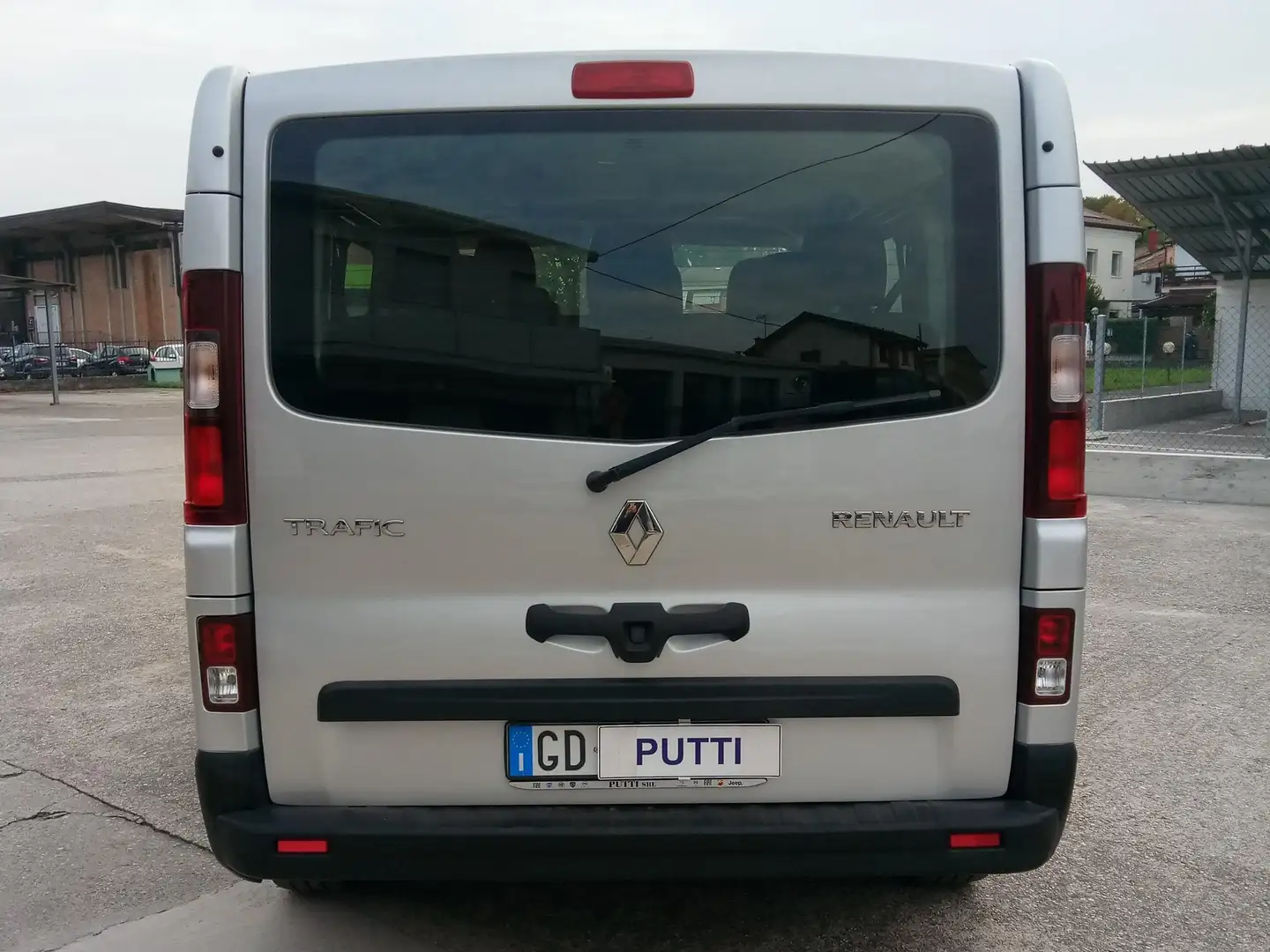 Renault Trafic ZEN L1 T27 ENERGY 9 POSTI IVA COMPRESA Grigio - 2