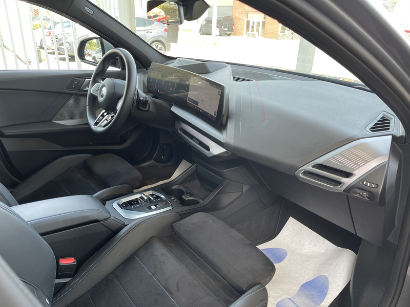 BMW 120 iA MHEV *** GARANTIE + PACK M + LED + GPS PRO + CUIR *** — photo 9