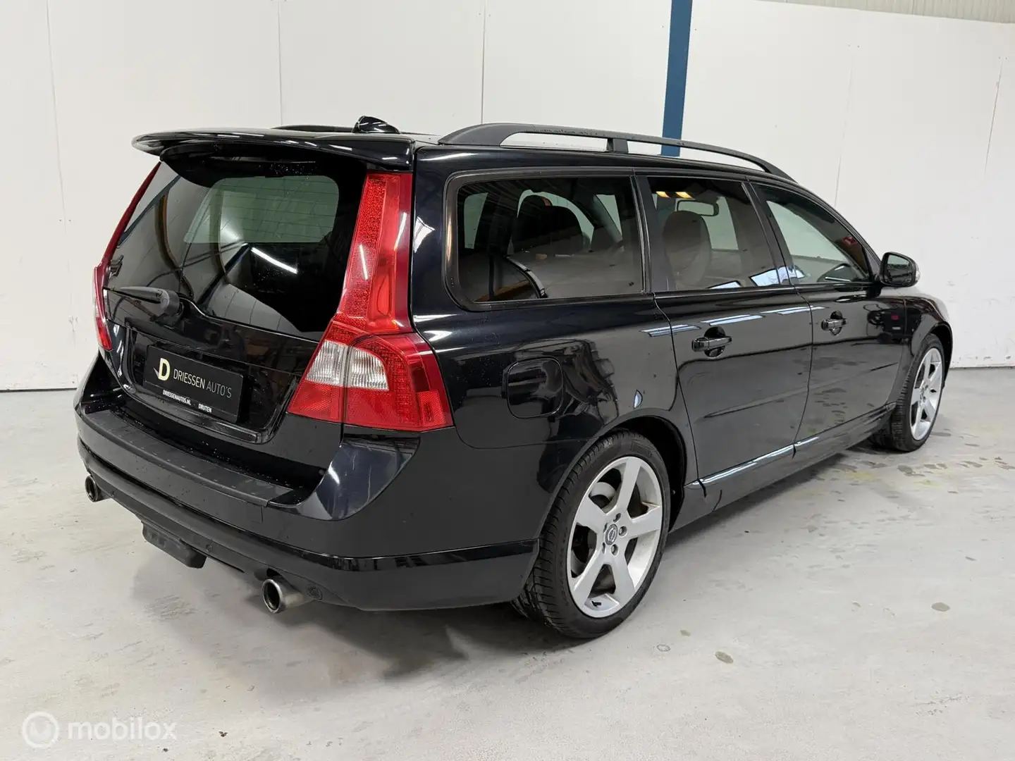 Volvo V70 2.5T R-Design AUTOMAAT / LEER Schwarz - 2