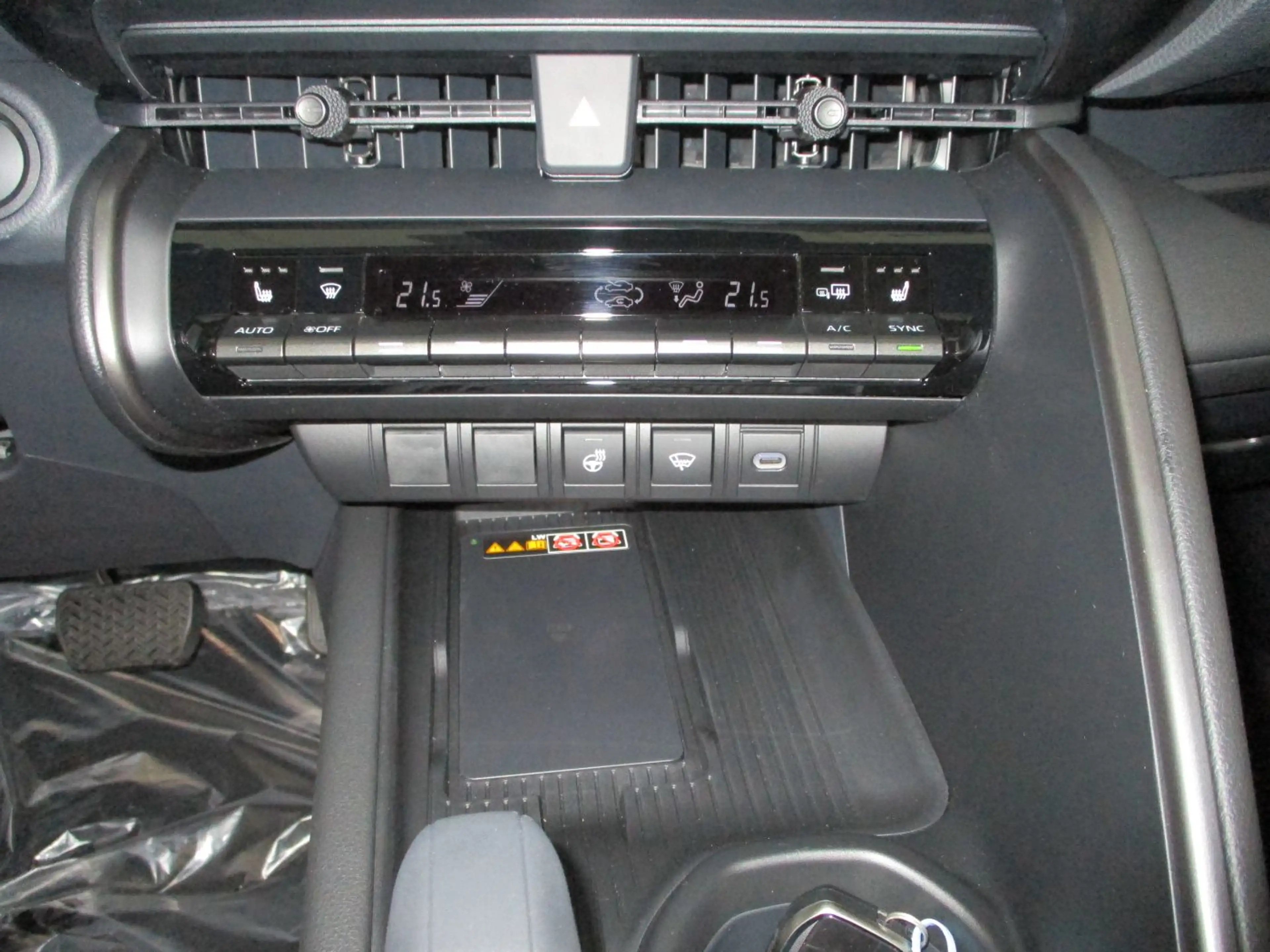 Toyota C-HR 2.0 Plug-in Hybrid Team D LED, Kamera, Navi — photo 14