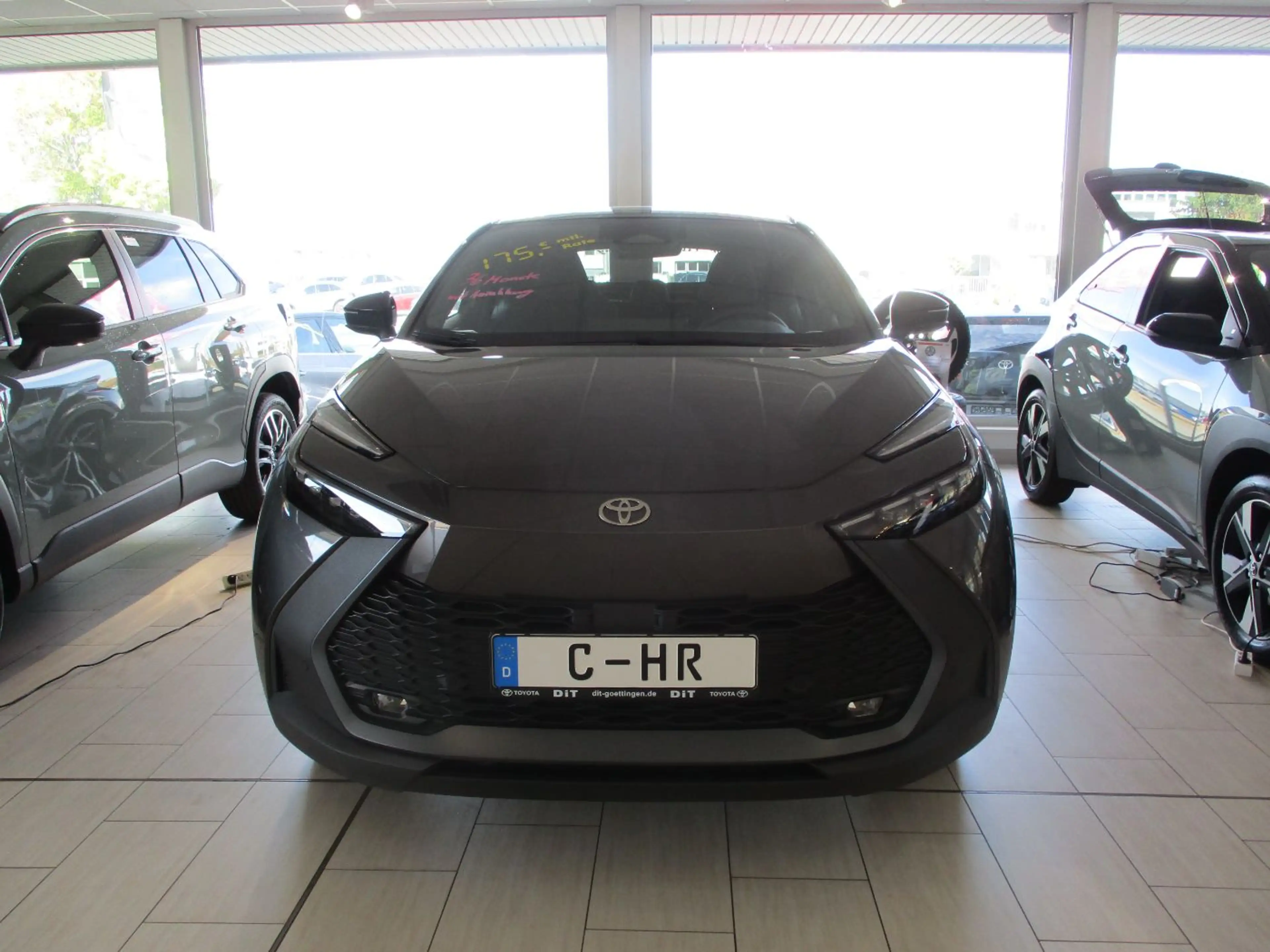 Toyota C-HR 2.0 Plug-in Hybrid Team D LED, Kamera, Navi — photo 5