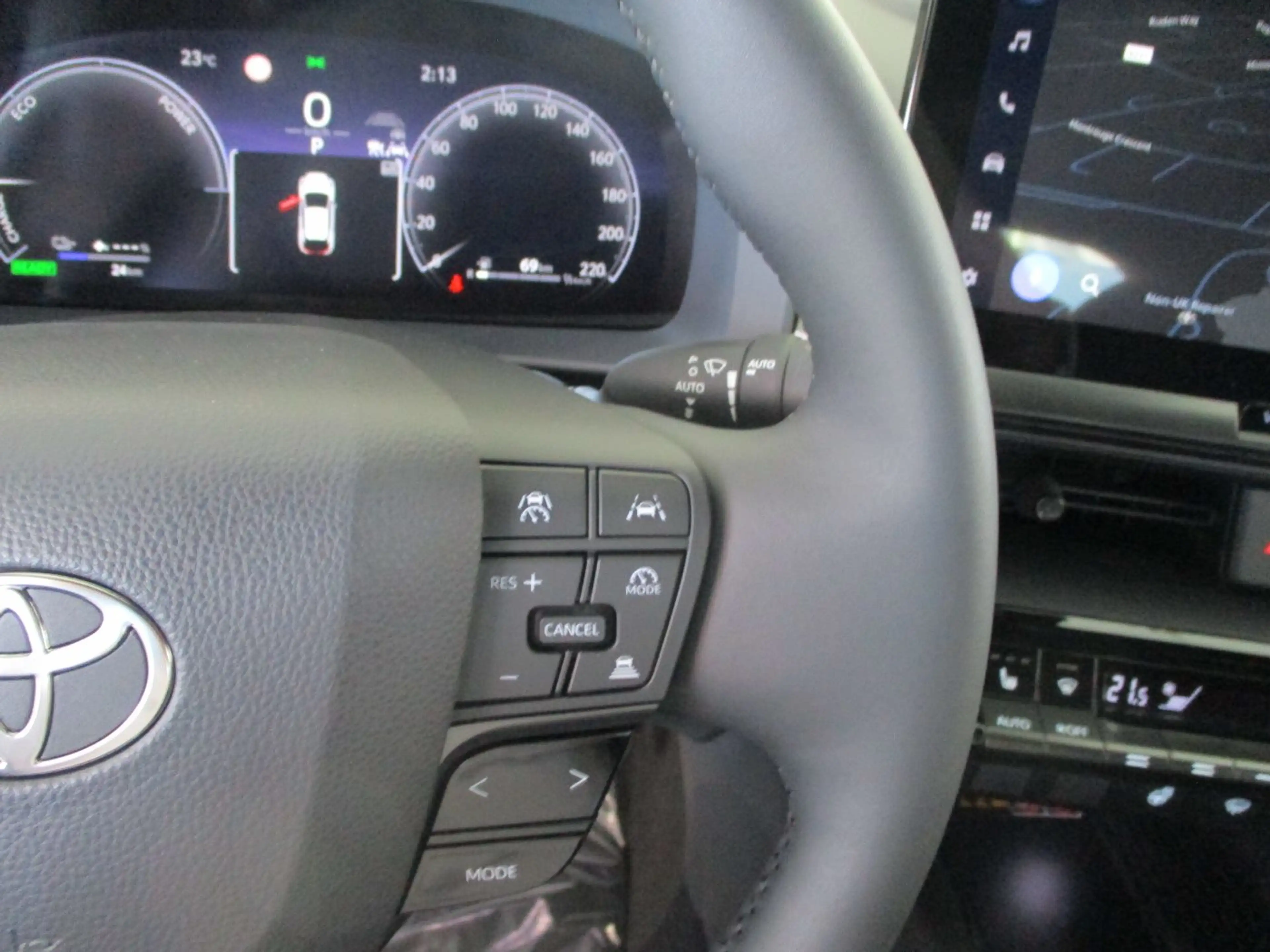 Toyota C-HR 2.0 Plug-in Hybrid Team D LED, Kamera, Navi — photo 11