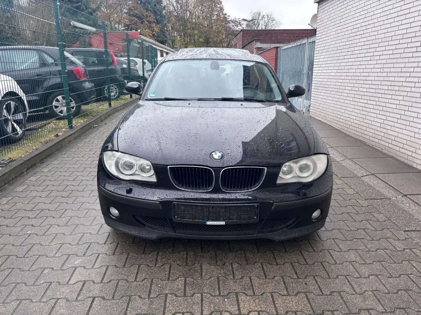 BMW 118 1 Limousine 118i tüv neu Schwarz - 2