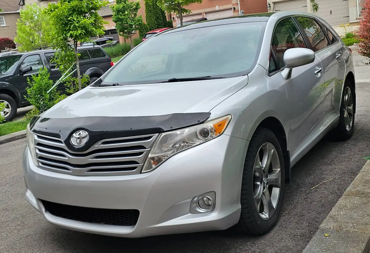Toyota Venza photo Toyota Venza