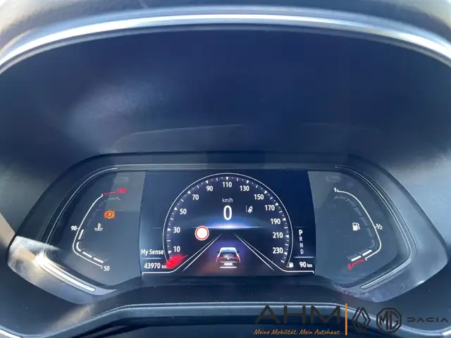 Renault Clio view 18