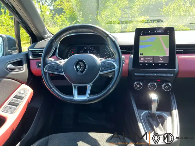 Renault Clio view 15