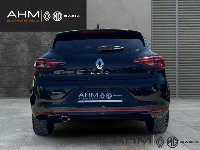 Renault Clio view 4