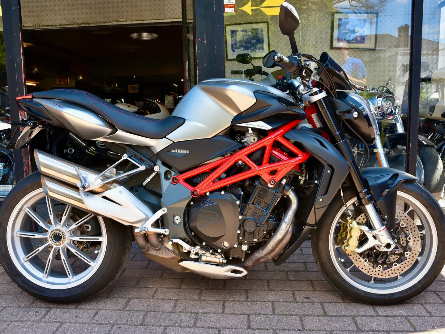MV Agusta Brutale 1090 - 2