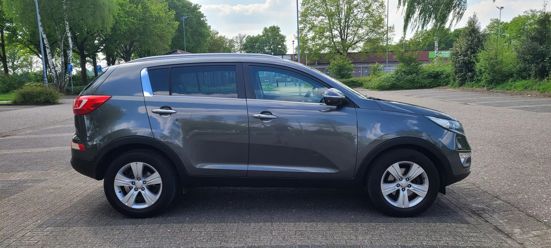 Kia Sportage Sportage 1.6 GDI Super Pack  "Nieuwe APk" Grijs - 2
