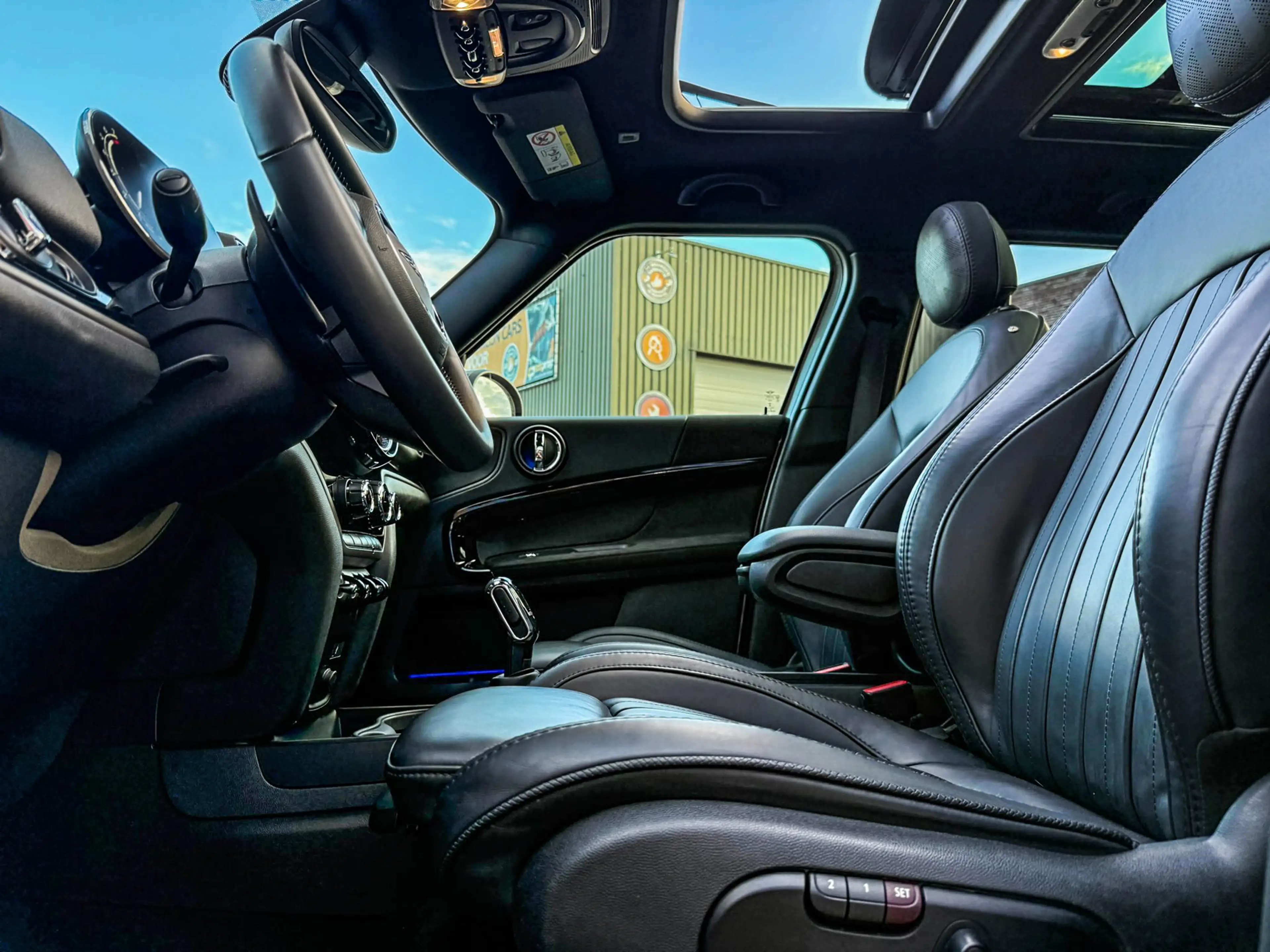 MINI Cooper S Countryman 2.0 ALL4 MINI Yours F1 aut Rooftopgrey/Pano/Memory — photo 4