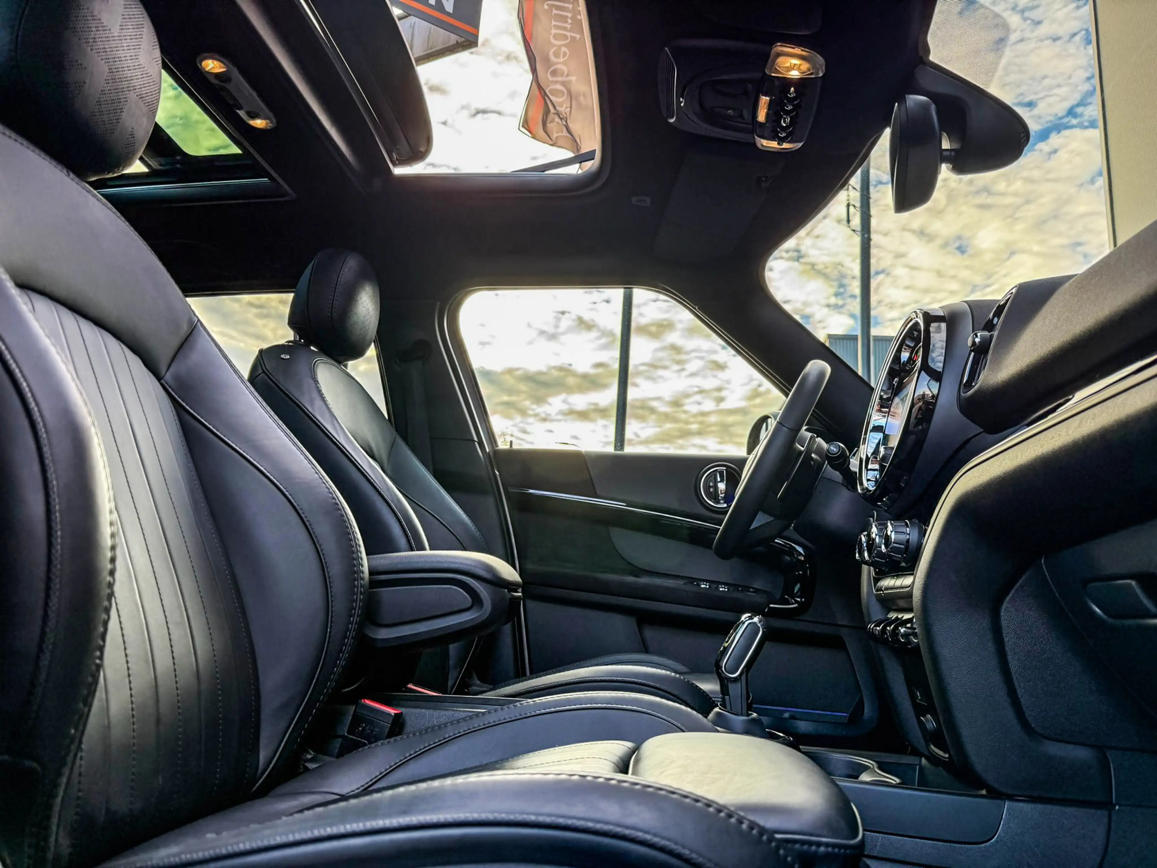 MINI Cooper S Countryman 2.0 ALL4 MINI Yours F1 aut Rooftopgrey/Pano/Memory — photo 12