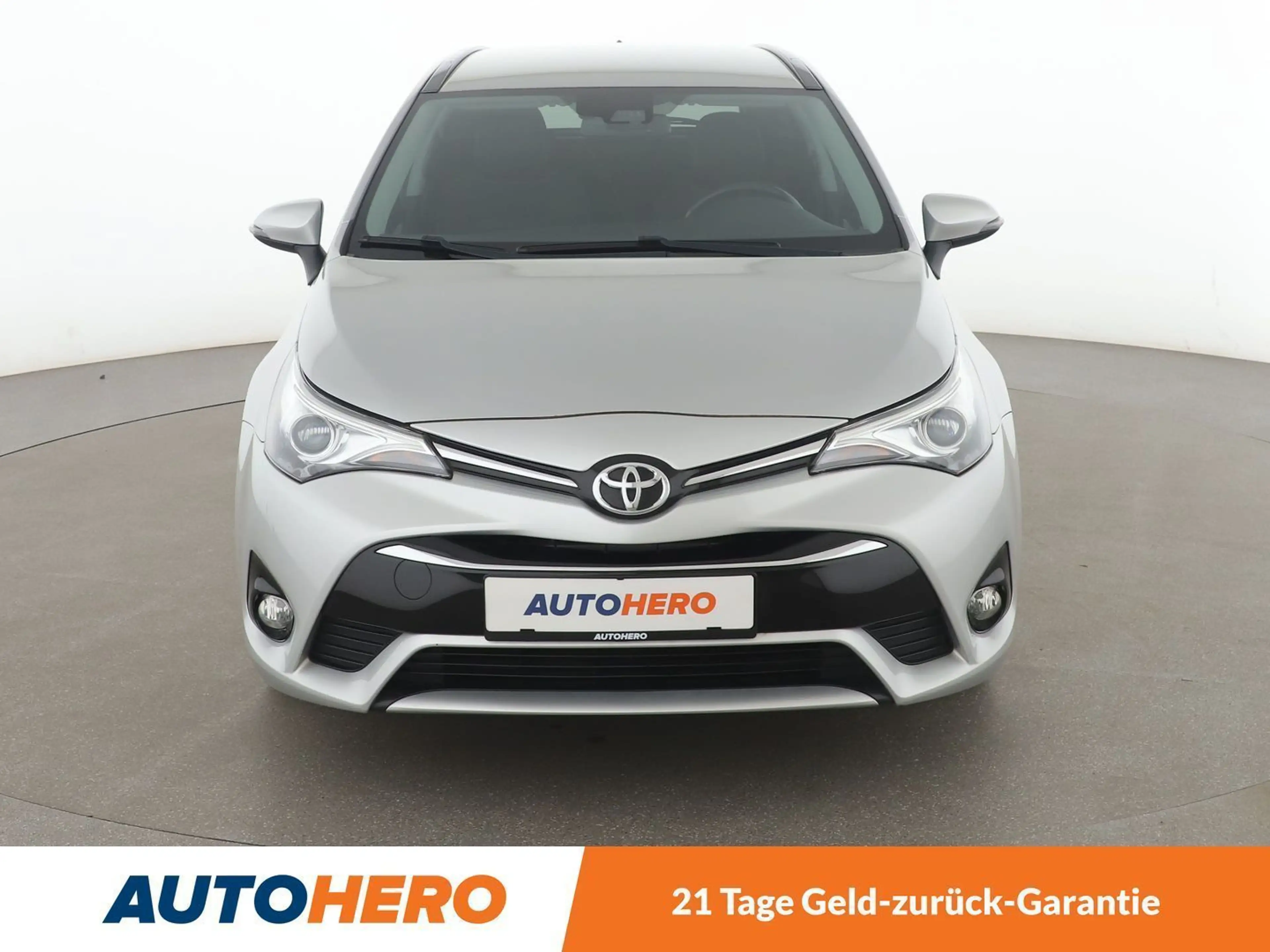 Toyota Avensis 1.8 Edition-S*NAVI*LED*TEMPO*CAM*SHZ*KLIMA* — photo 9