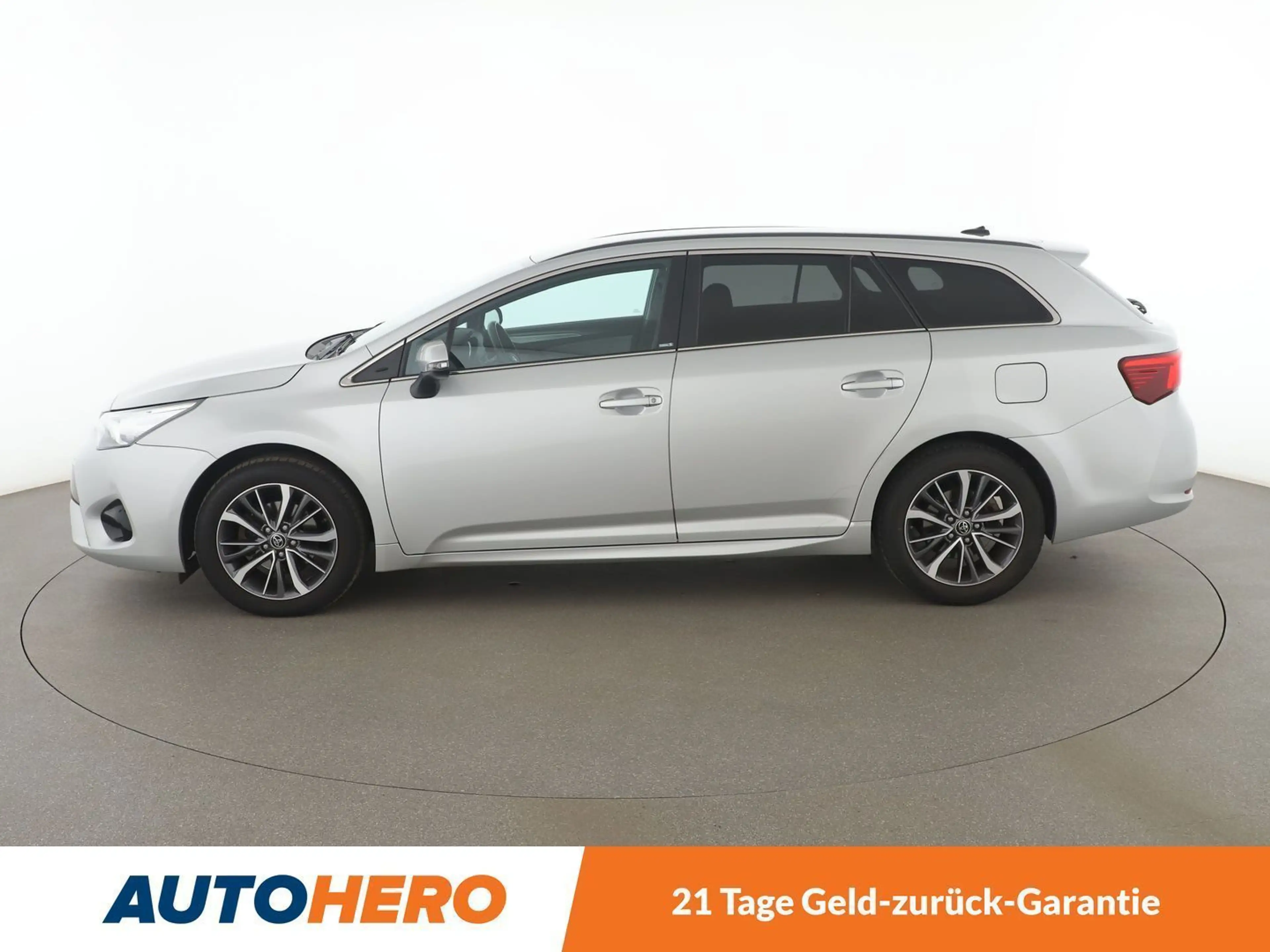 Toyota Avensis 1.8 Edition-S*NAVI*LED*TEMPO*CAM*SHZ*KLIMA* — photo 3