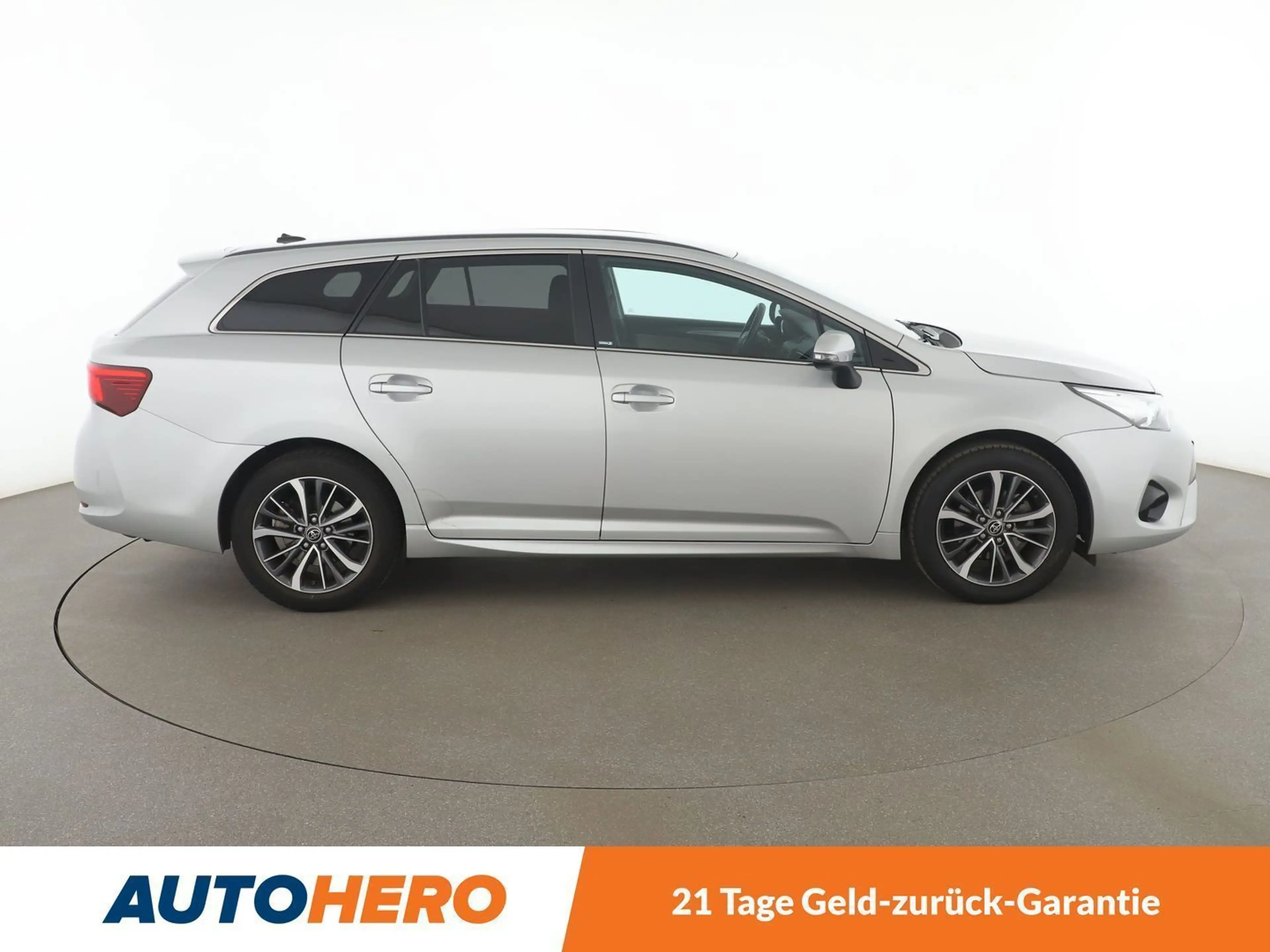 Toyota Avensis 1.8 Edition-S*NAVI*LED*TEMPO*CAM*SHZ*KLIMA* — photo 7