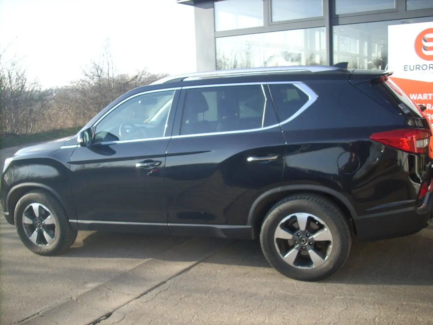 SsangYong Rexton 2.2 e-XDi 220 4WD Quartz AHK 2.7t NAVI Allwetter Negro - 2