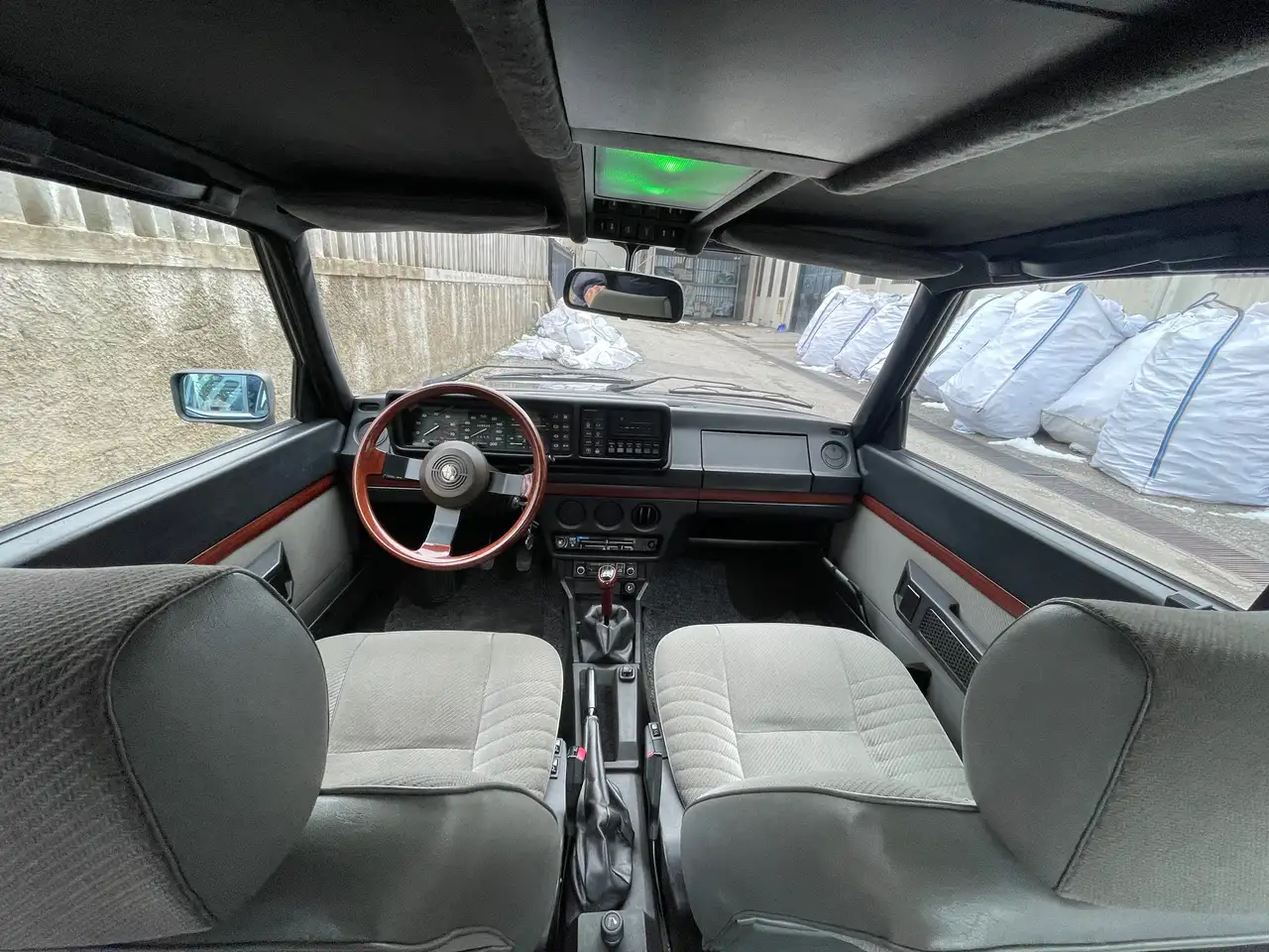 Alfa Romeo Alfetta 2.0i Quadrifoglio Oro, foto 9