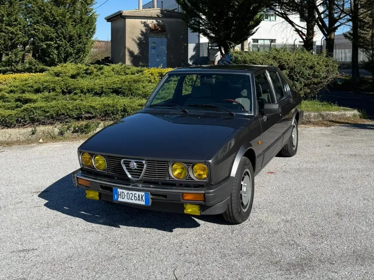 Alfa Romeo Alfetta 2.0i Quadrifoglio Oro, foto 2
