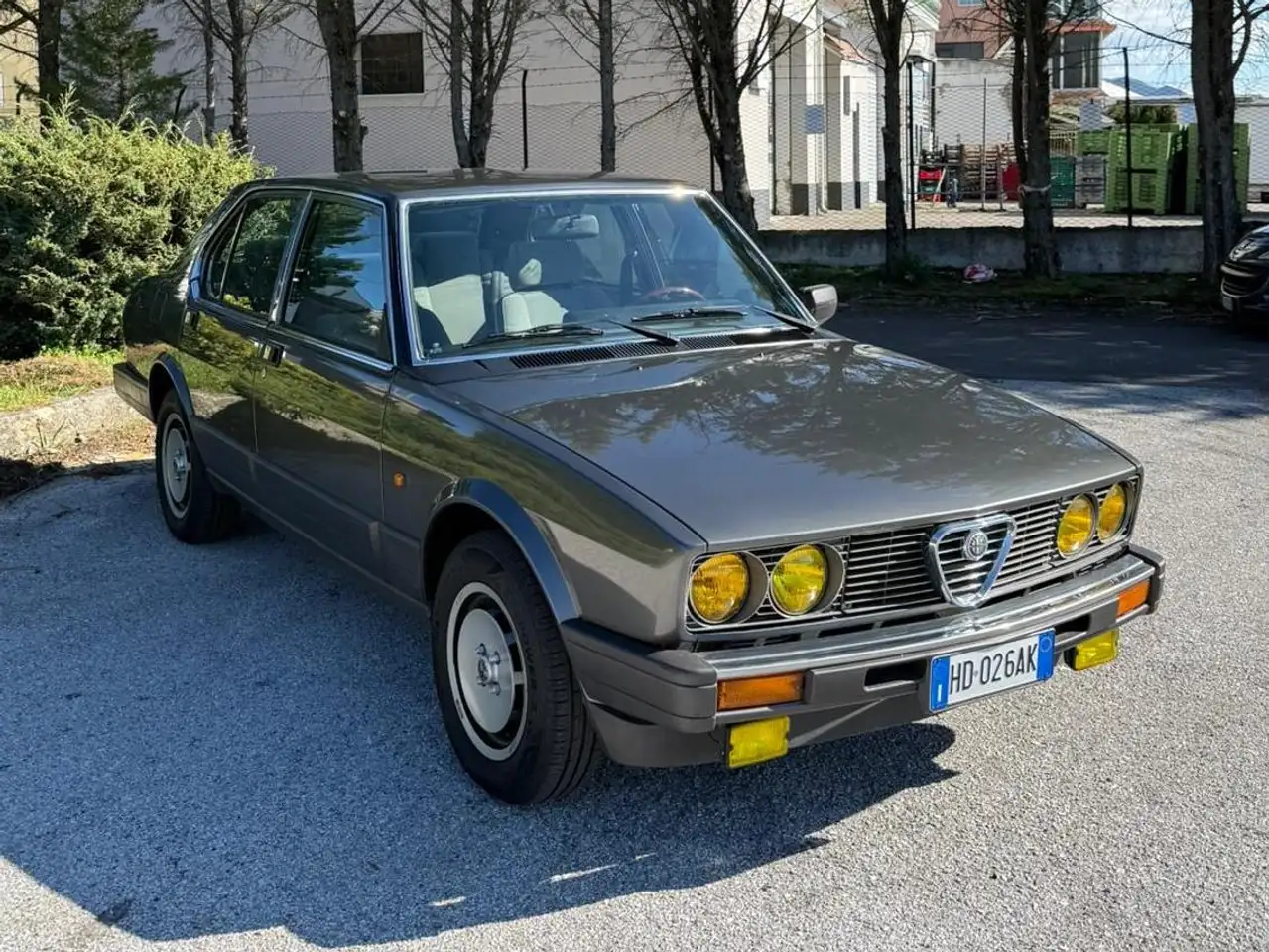 Alfa Romeo Alfetta 2.0i Quadrifoglio Oro, foto 6