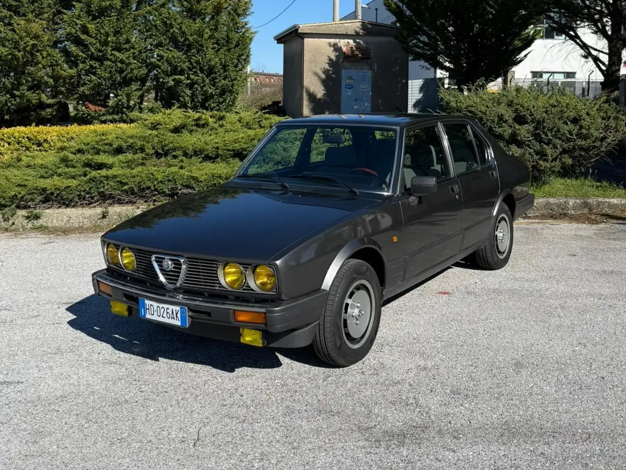 Alfa Romeo Alfetta 2.0i Quadrifoglio Oro, foto 1
