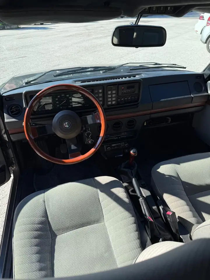 Alfa Romeo Alfetta 2.0i Quadrifoglio Oro, foto 10