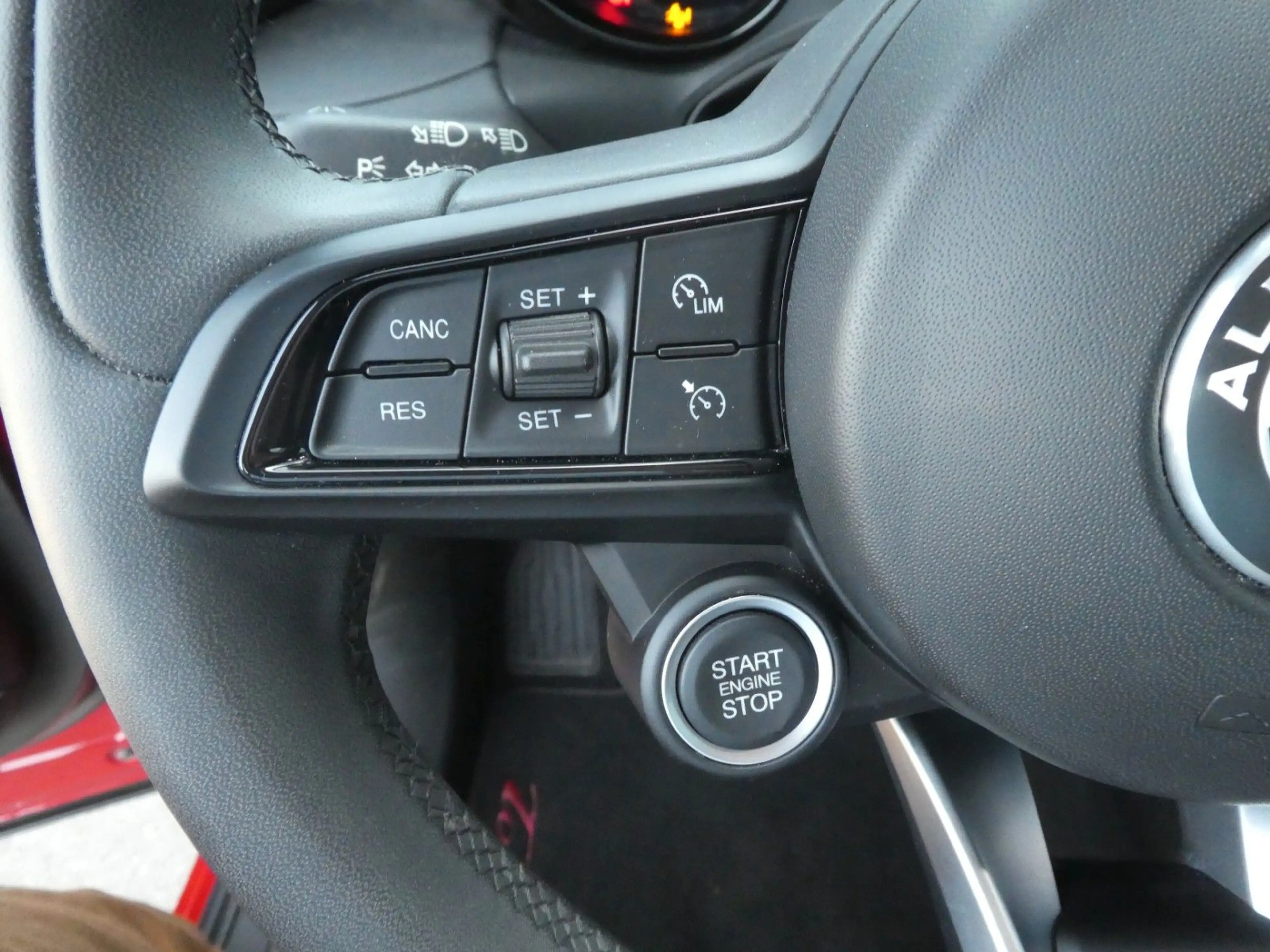 Alfa Romeo Tonale Super Klima, PDC, LMF, BT — photo 15