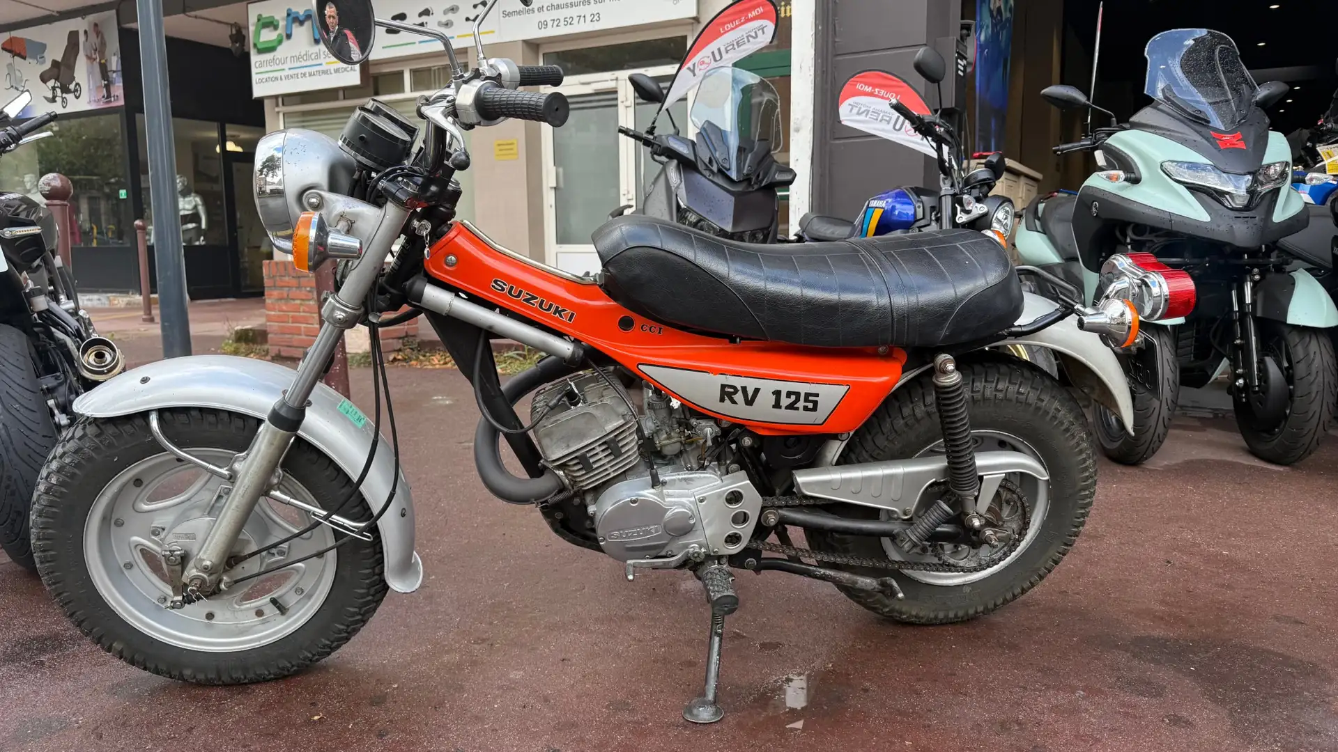 Suzuki VanVan 125 Naranja - 2