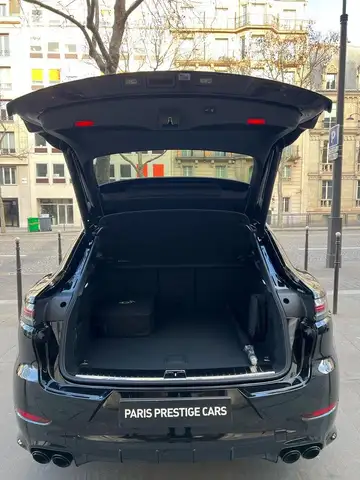 Porsche Cayenne view 8