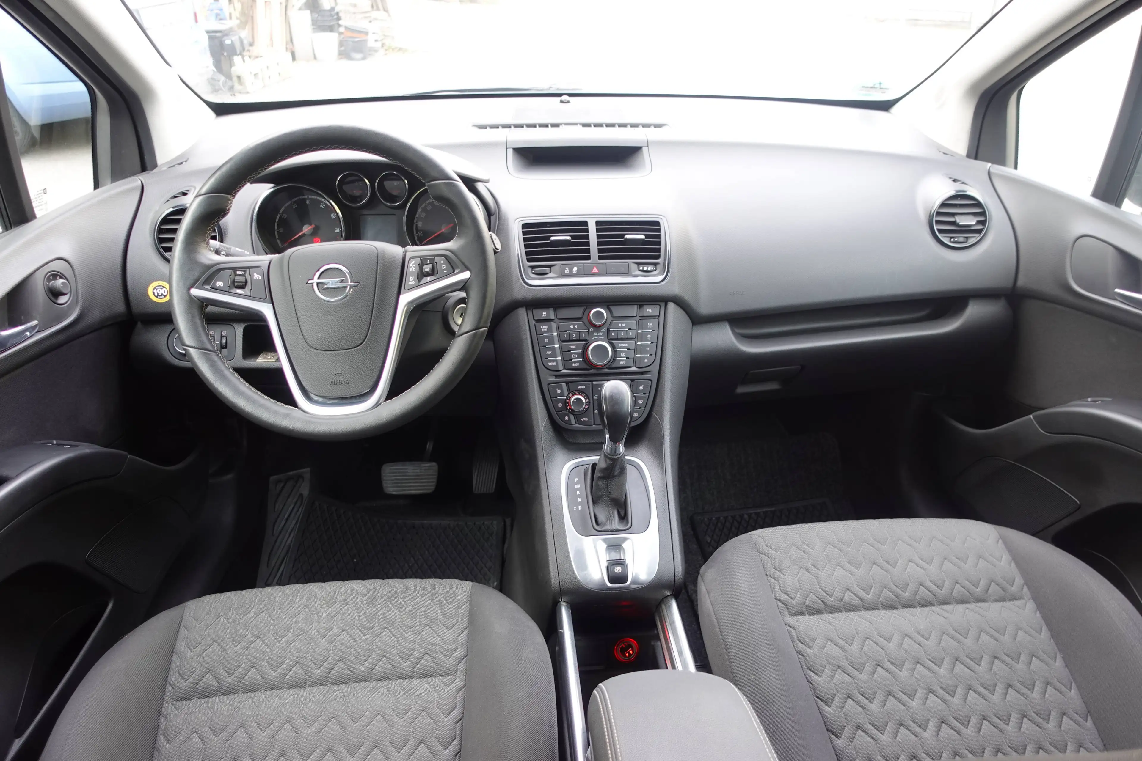 Opel Meriva Active Automatik Klimaautomatik 49tKm !! — photo 11