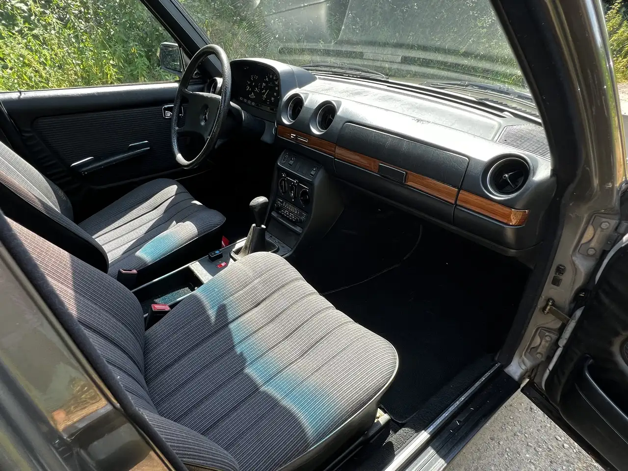 Mercedes-Benz 200 W123 200 benzine M102 Full service book, foto 10