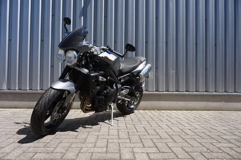 Triumph Street Triple - foto 3