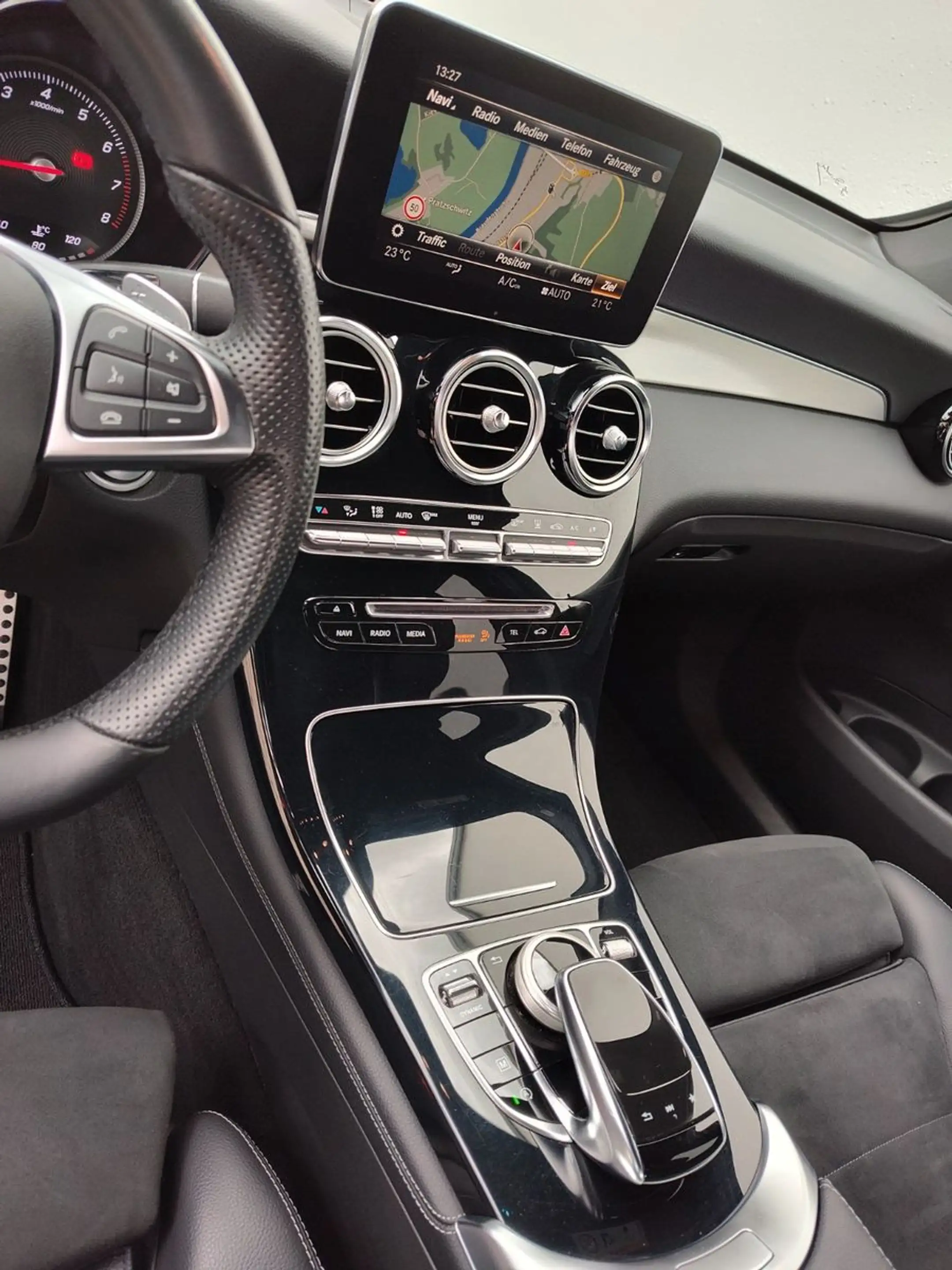 Mercedes-Benz GLC 250 4Matic Edition One -LED-360°-DAB+ STHZ — photo 13
