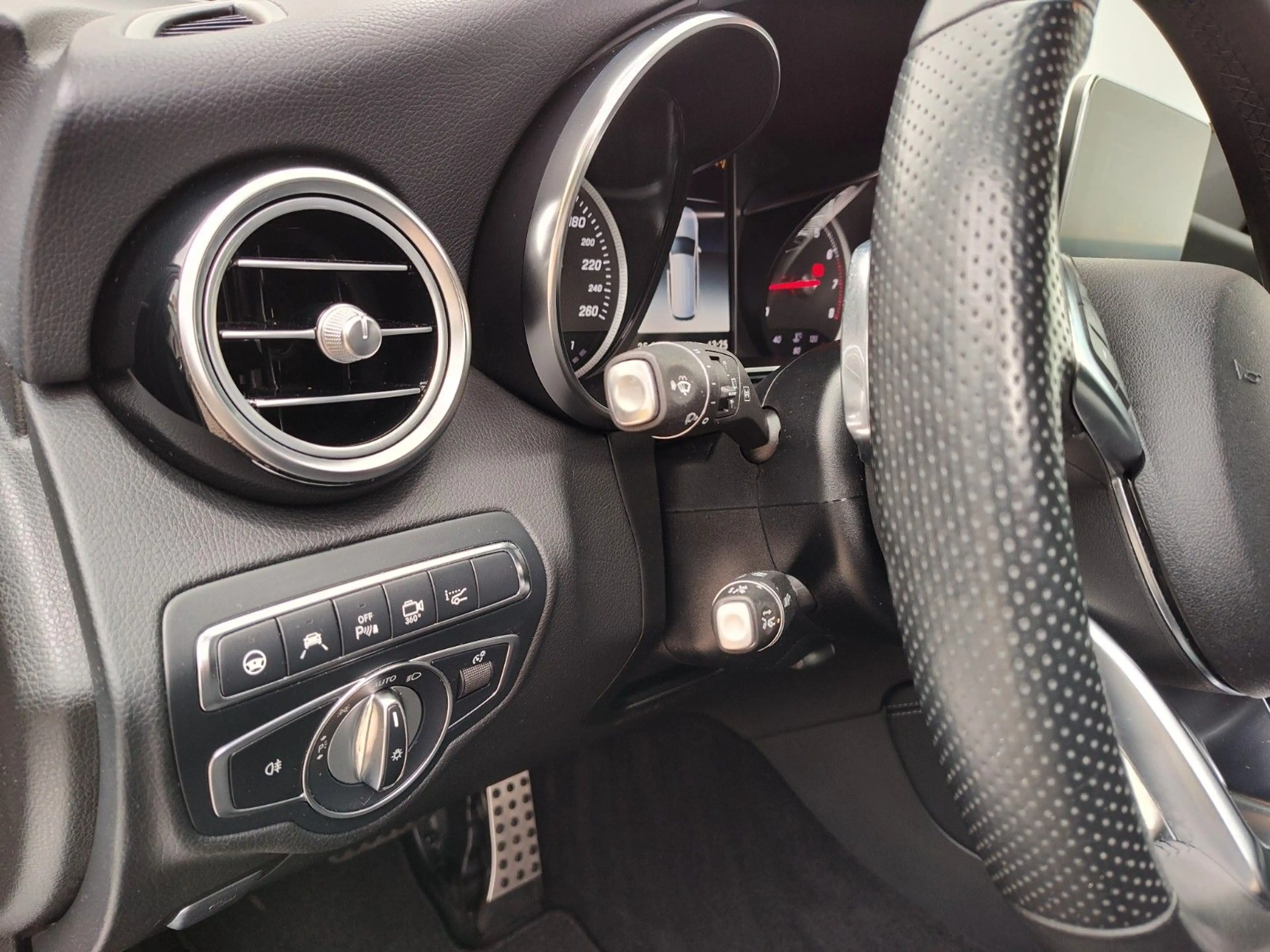 Mercedes-Benz GLC 250 4Matic Edition One -LED-360°-DAB+ STHZ — photo 10