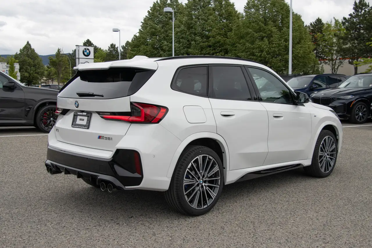 BMW X1 photo BMW X1