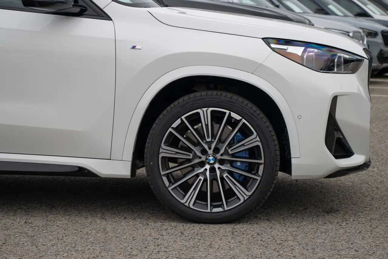 BMW X1 photo BMW X1