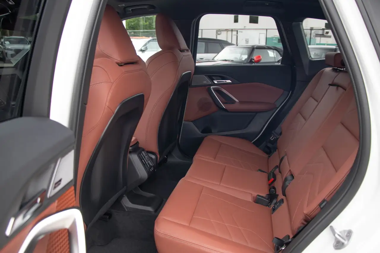 BMW X1 photo BMW X1