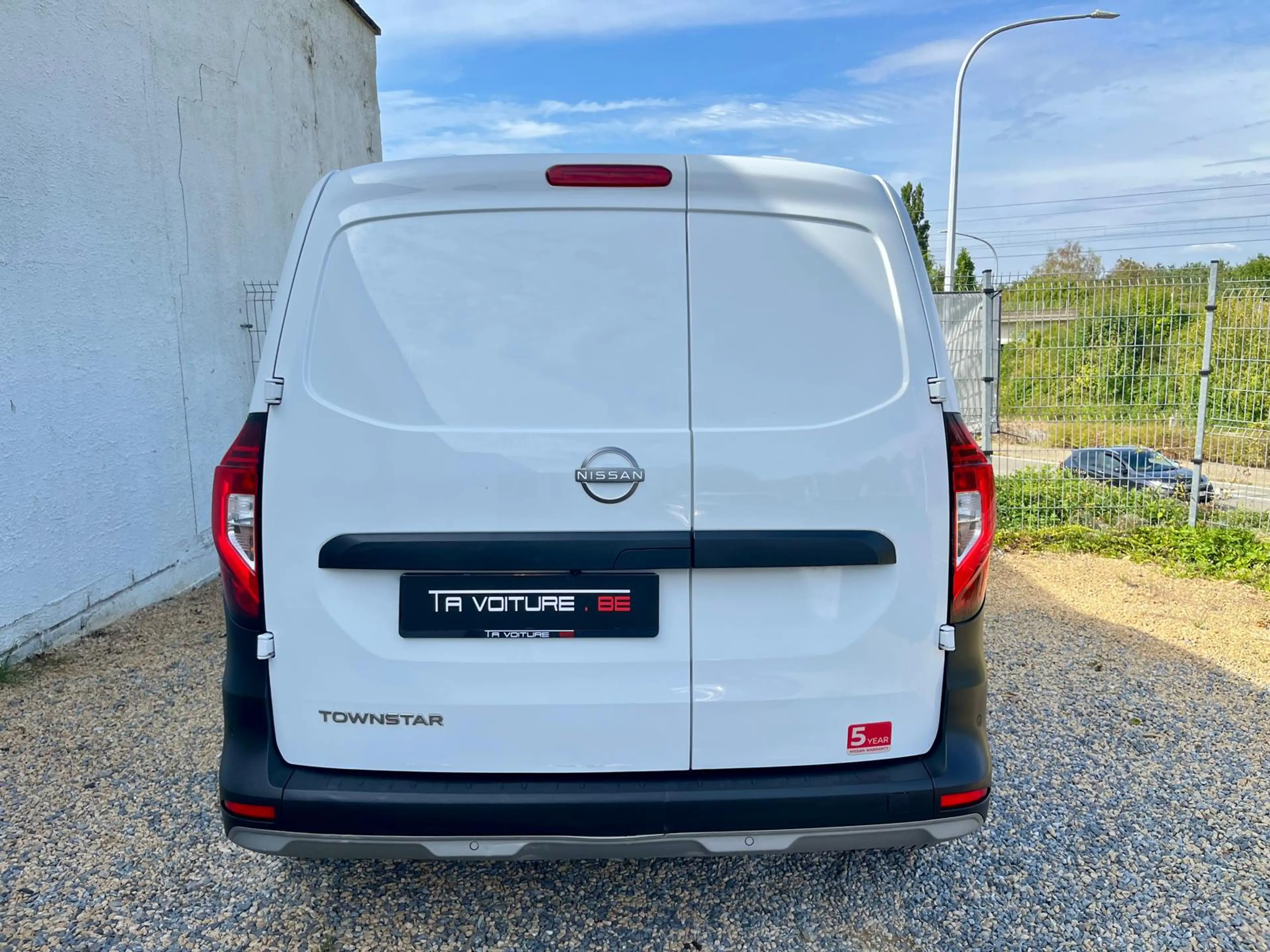 Nissan Townstar 1.3 DIG-T L1H1 N-Connecta 3Pl./LED/CARPLAY/CUIR/CLIM/CAMERA/KEYLESS — photo 5