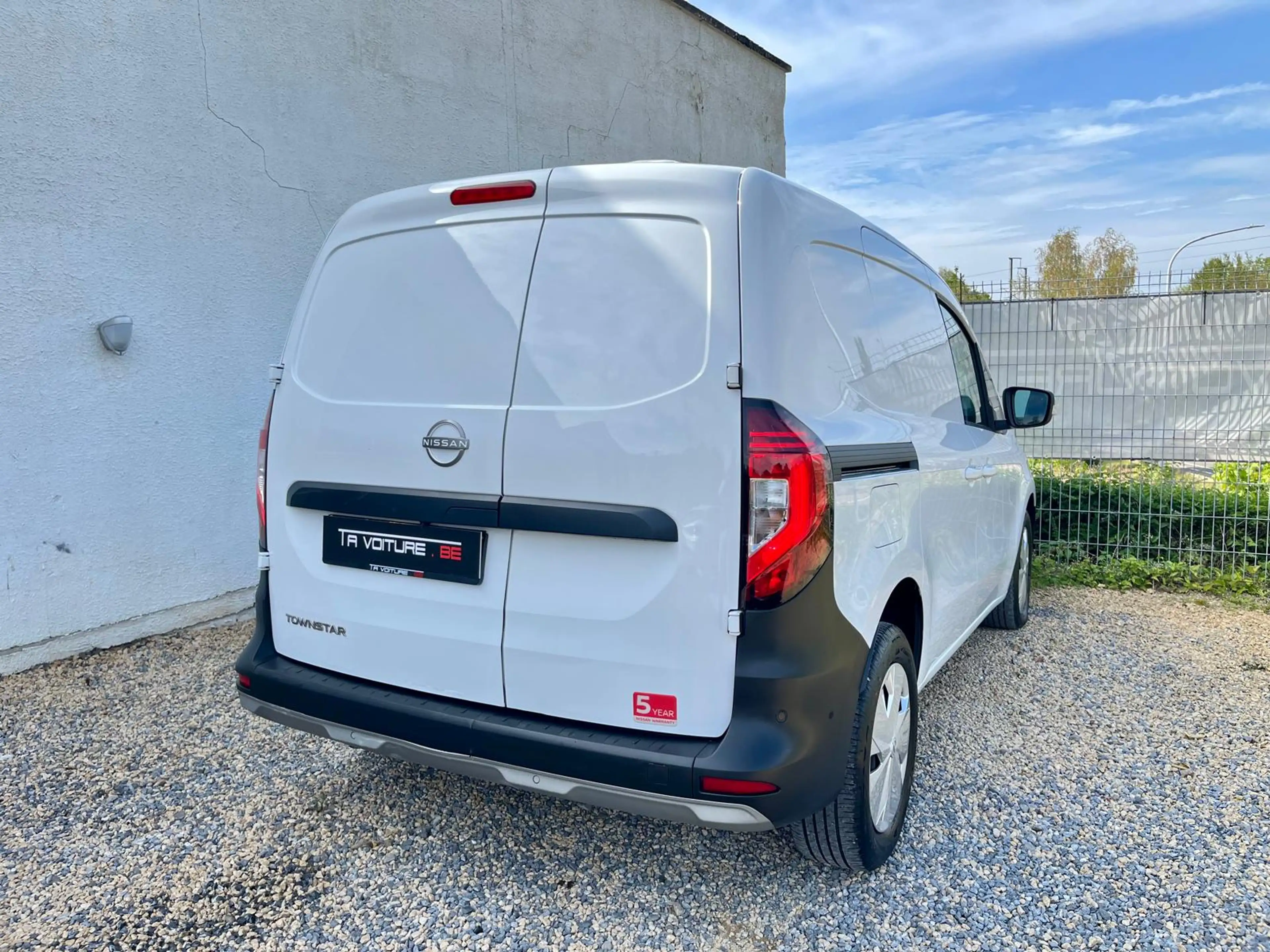 Nissan Townstar 1.3 DIG-T L1H1 N-Connecta 3Pl./LED/CARPLAY/CUIR/CLIM/CAMERA/KEYLESS — photo 4