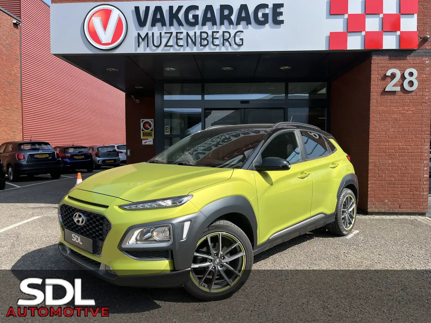 Hyundai KONA 1.0 T-GDI Premium // KEYLESS // LEDER // CAMERA+SE Vert - 1